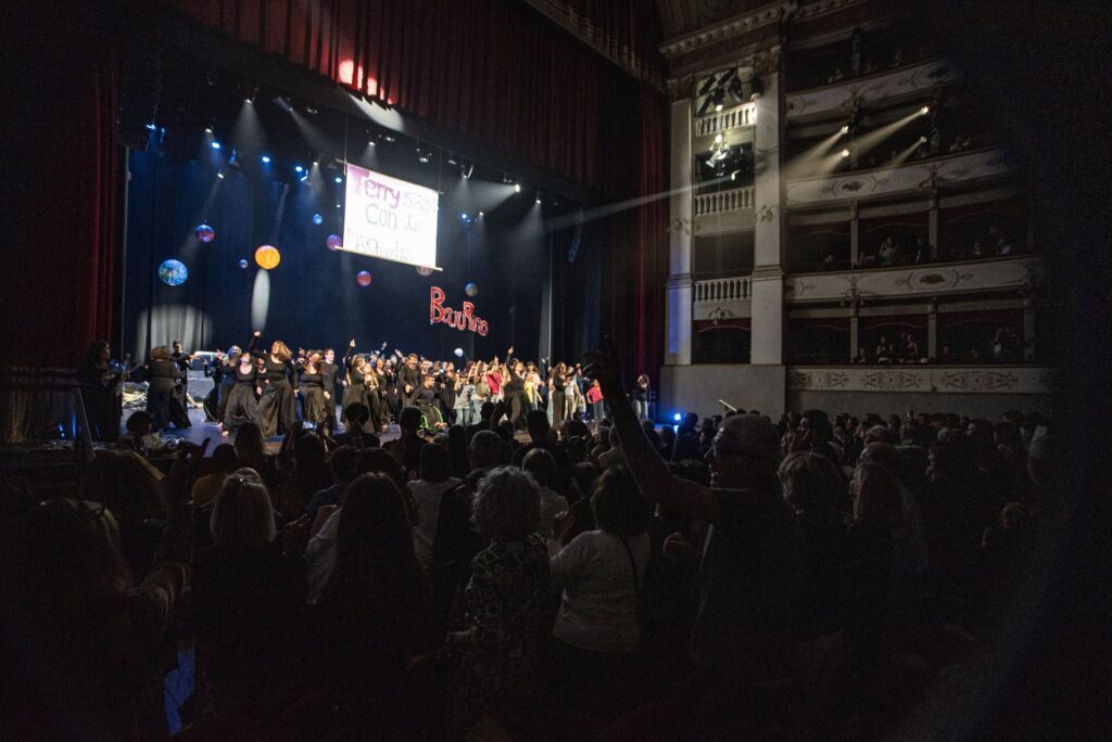 Mayor Von Frinzius sul palco - foto 4
